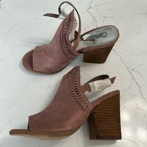 Brand new Carlos Santana Blush Wedge